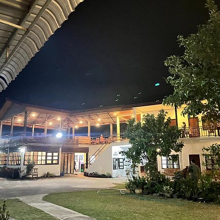 Sanhak Guesthouse 1 Ban Nahin-Nai Bagian luar foto