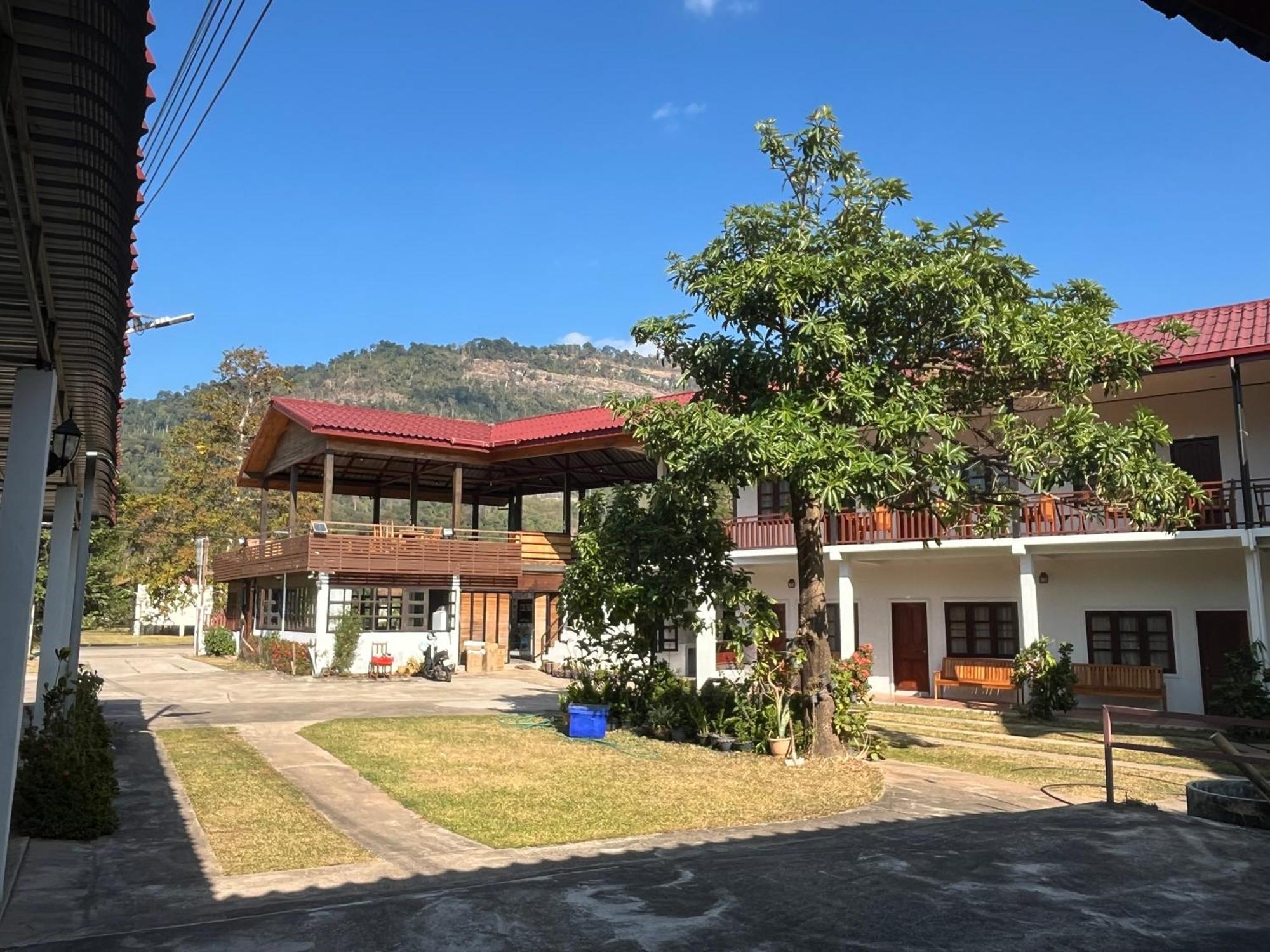Sanhak Guesthouse 1 Ban Nahin-Nai Bagian luar foto