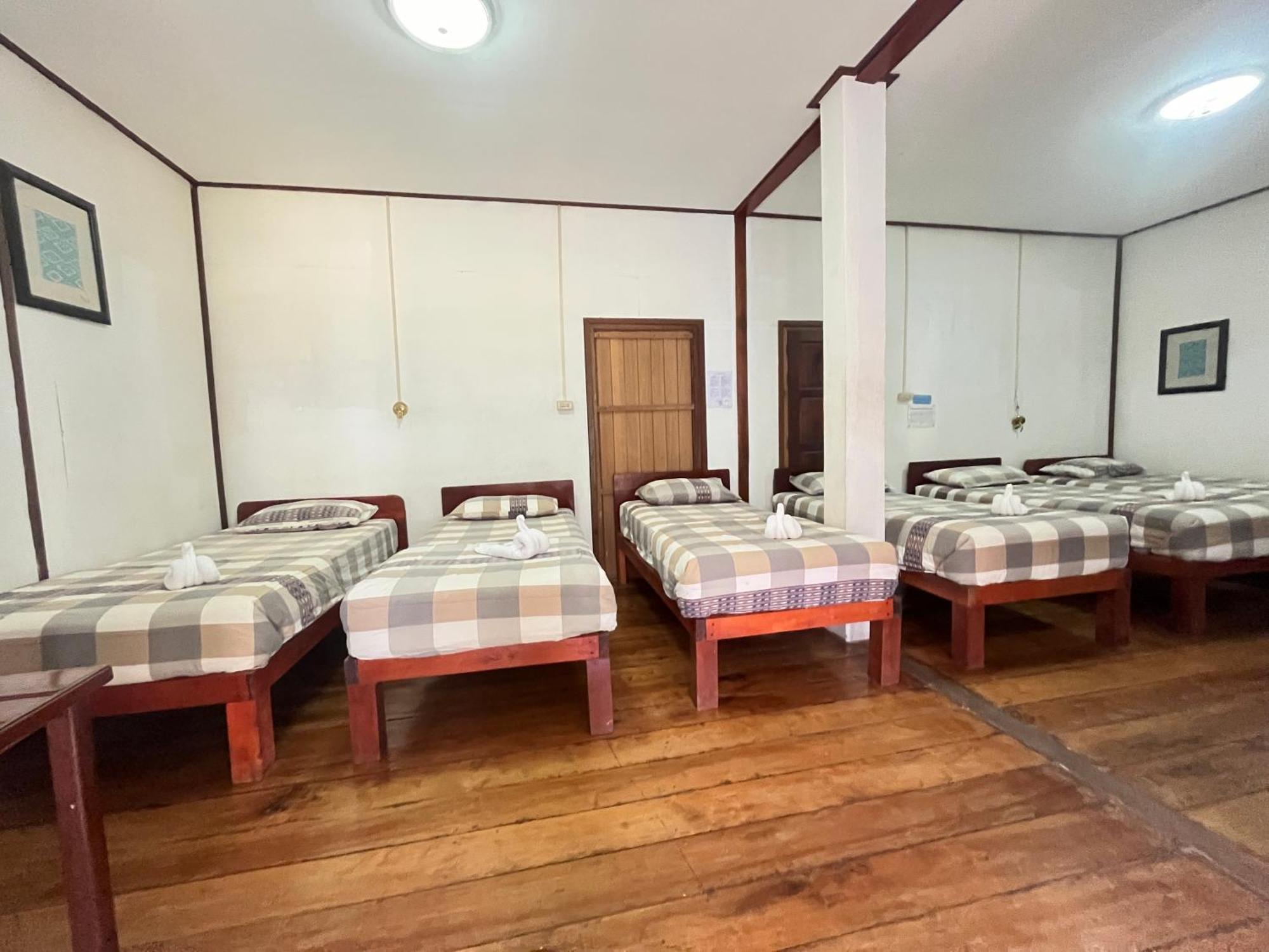 Sanhak Guesthouse 1 Ban Nahin-Nai Bagian luar foto
